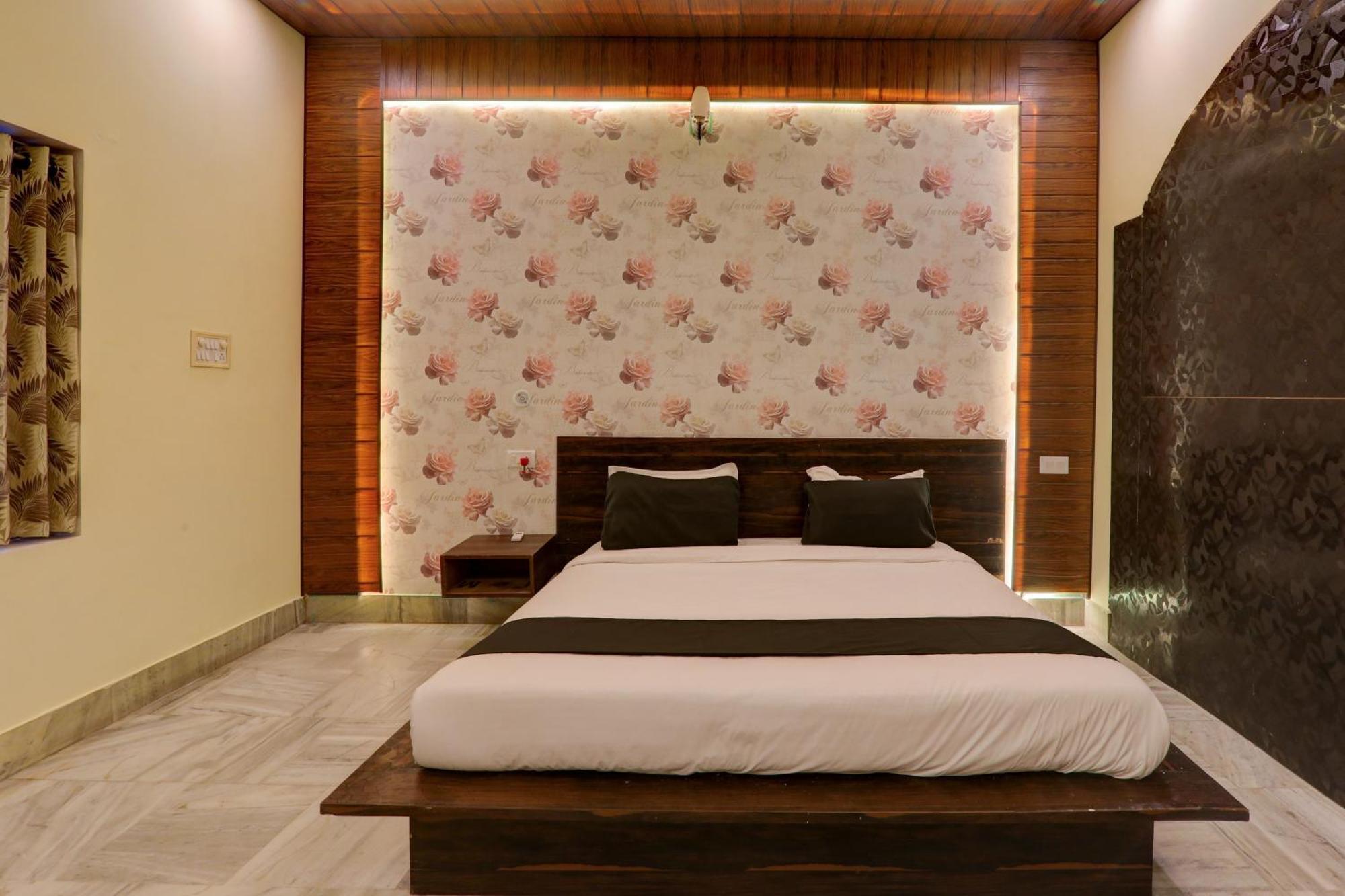 Hotel O Flagship Adbhut Moment Hotel 瓦拉纳西 外观 照片